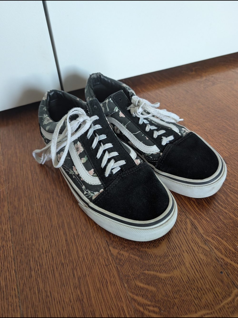 Vans Old Skool Floral Suede Black Low-Top Sneakers Womens 7.5